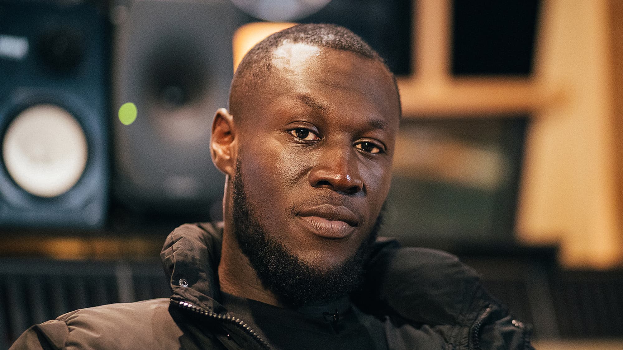 Featured article background