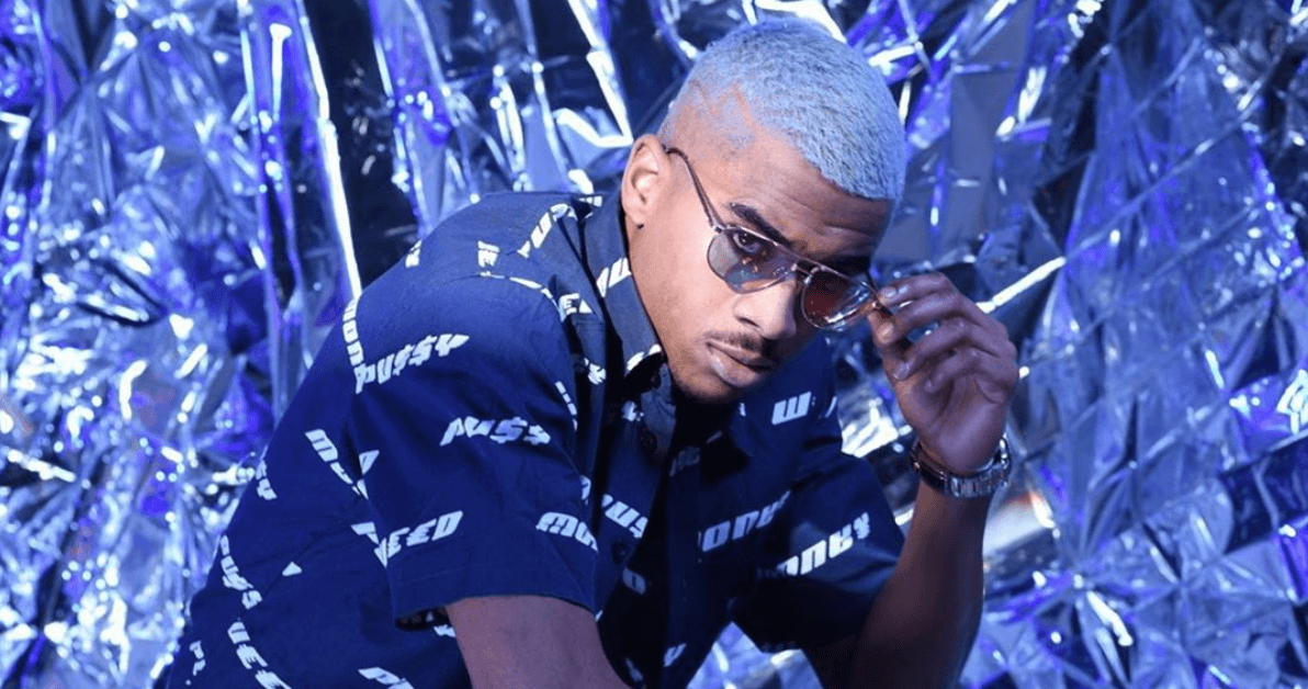 Featured article background