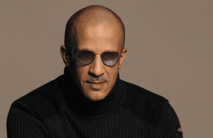 Featured article background