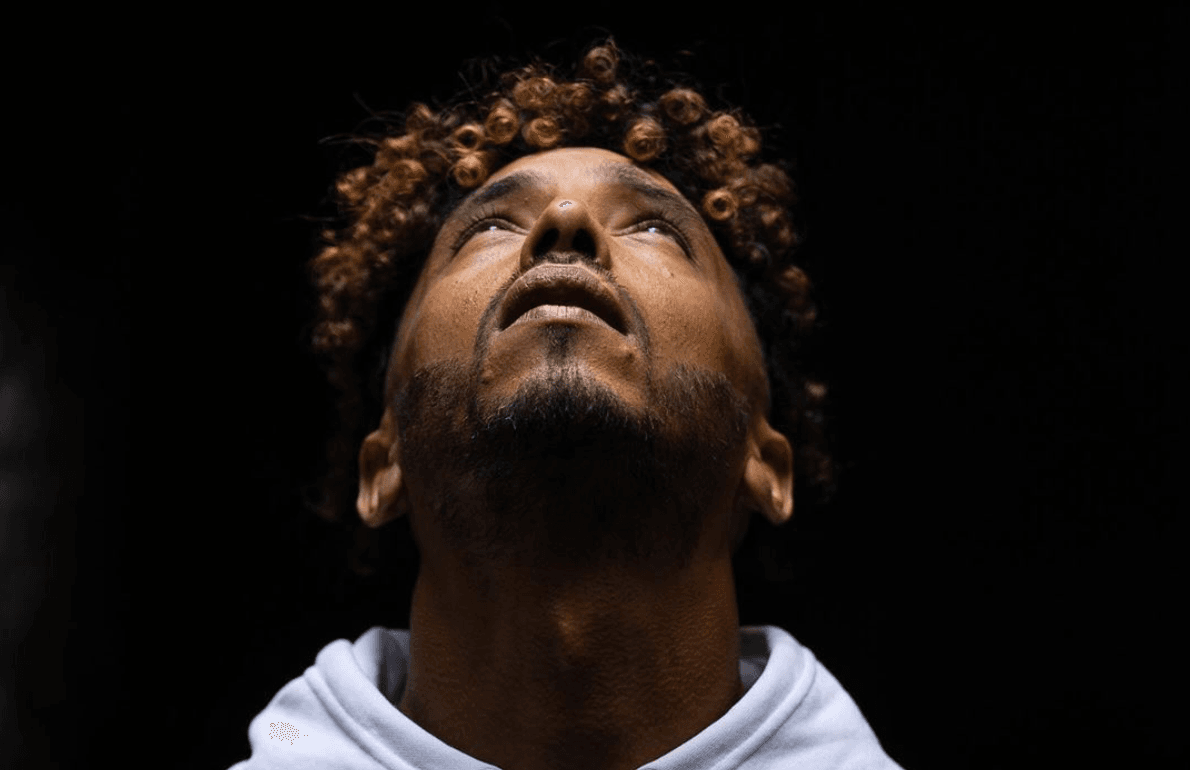 Featured article background