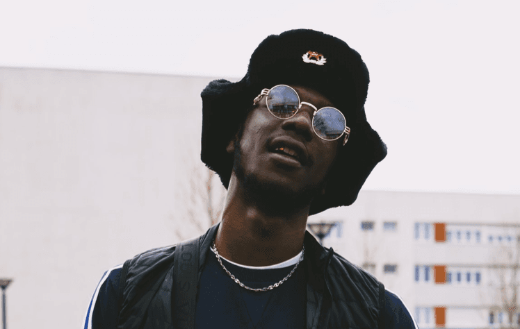 Featured article background