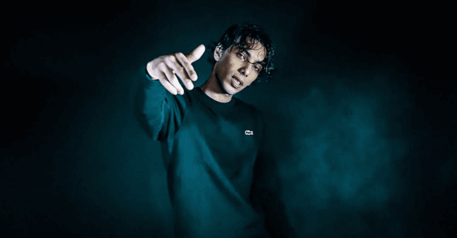 Featured article background